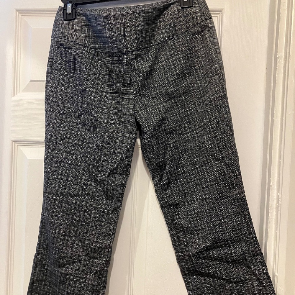 Express Capri Business Professional Pant